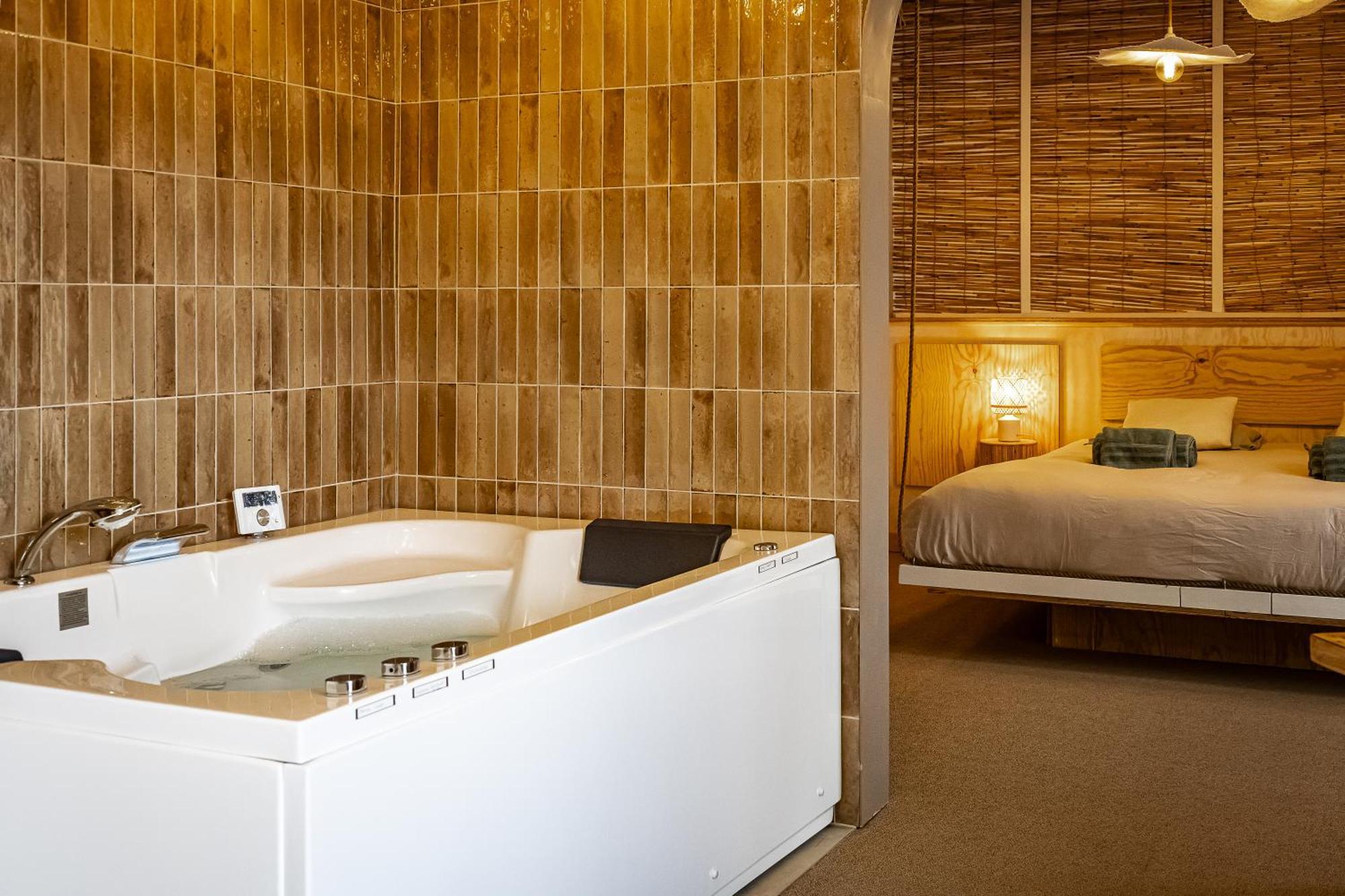 Love Room Suite Bali - Auray En Bretagne Brech Extérieur photo